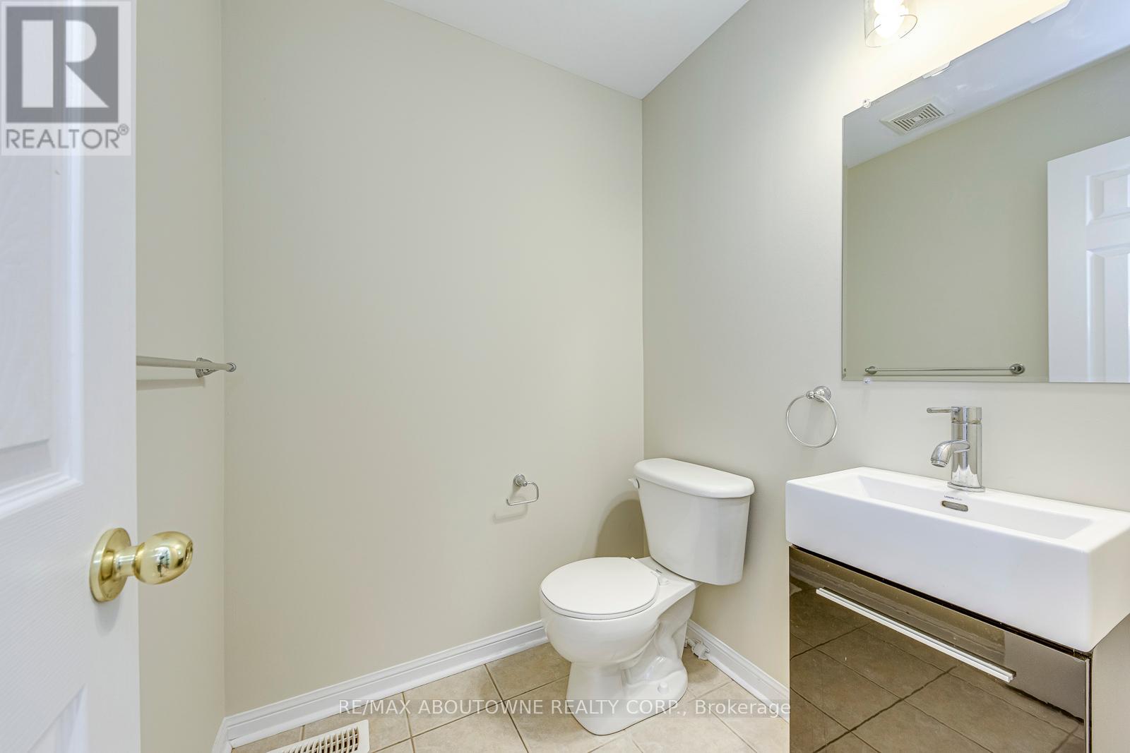 3037 Abernathy Way, Oakville, Ontario  L6M 5C1 - Photo 15 - W12134701