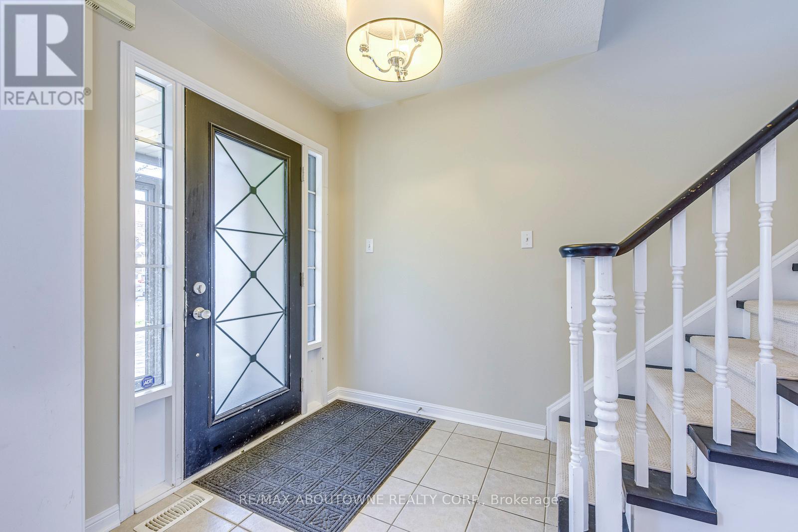 Property at 3037 ABERNATHY WAY image 4