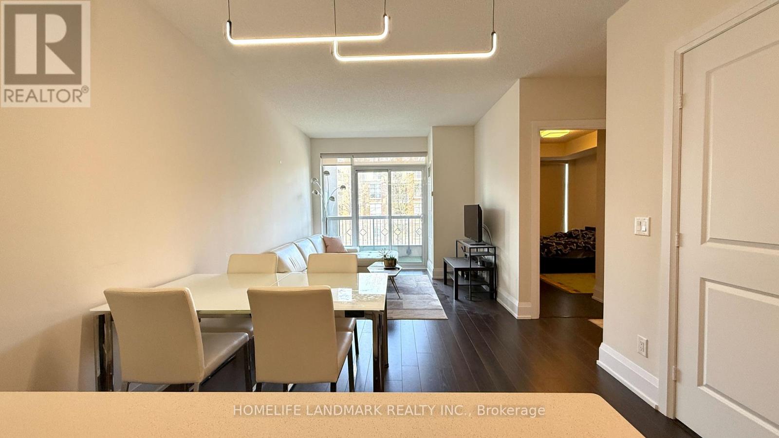 315 - 2 Old Mill Drive, Toronto, Ontario  M6S 0A2 - Photo 4 - W12134718
