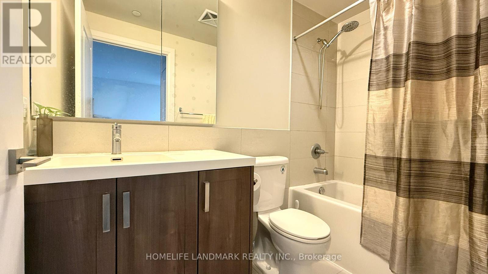 315 - 2 Old Mill Drive, Toronto, Ontario  M6S 0A2 - Photo 9 - W12134718