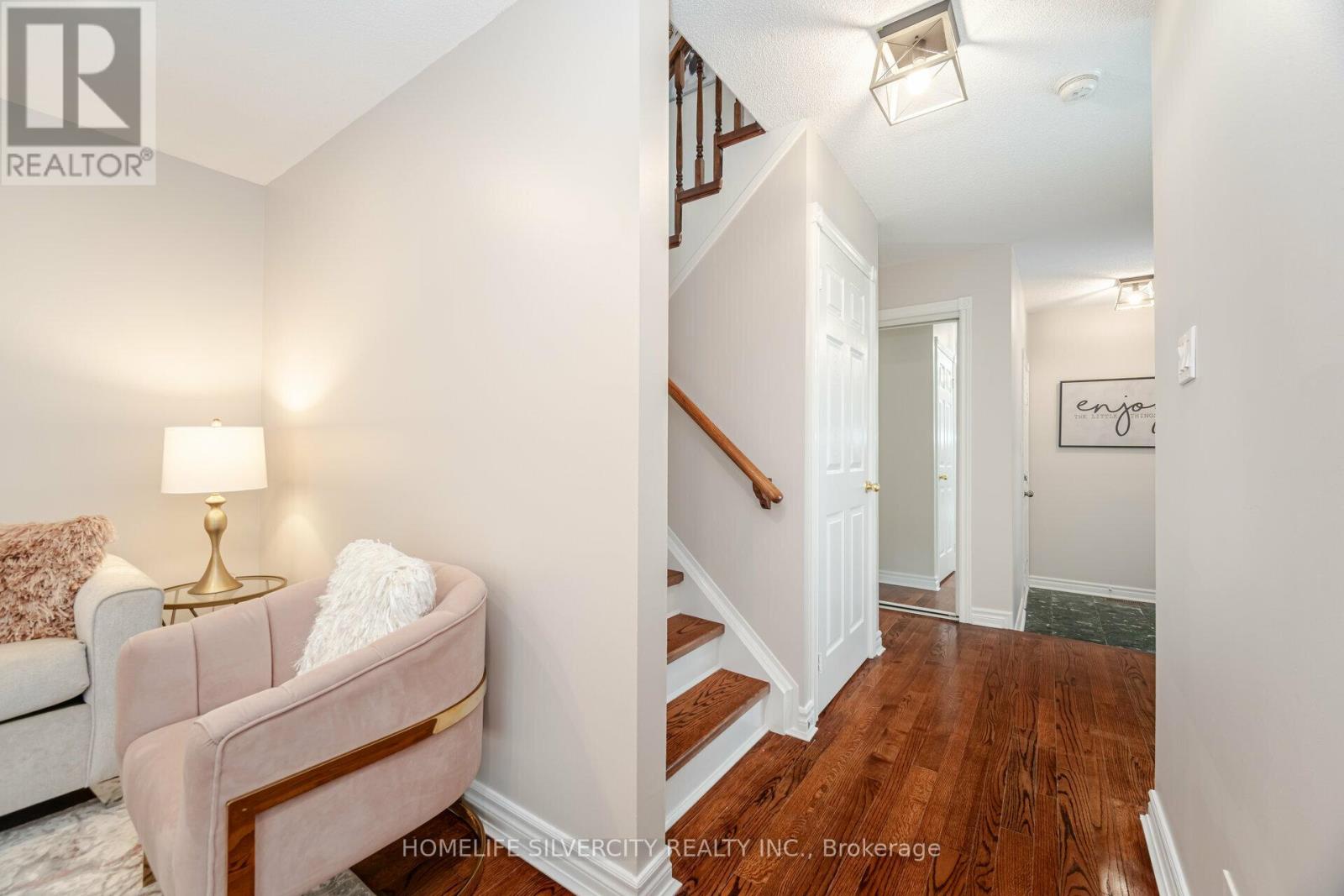 5522 Holbrook Road, Mississauga, Ontario  L5M 5G4 - Photo 20 - W12134725