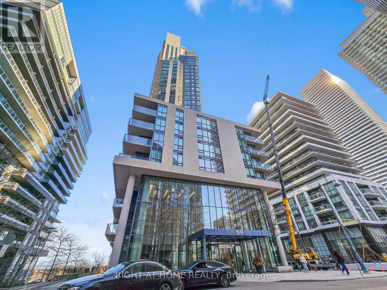 715 - 59 ANNIE CRAIG DRIVE, Toronto, Ontario