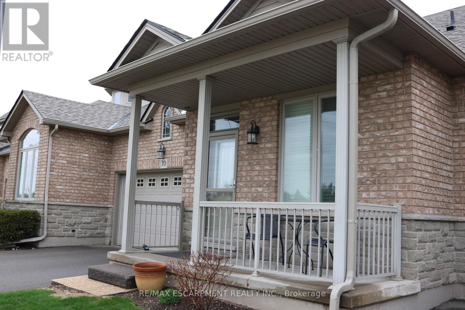 70 - 2165 Itabashi Way, Burlington, Ontario  L7M 0A2 - Photo 2 - W12134833