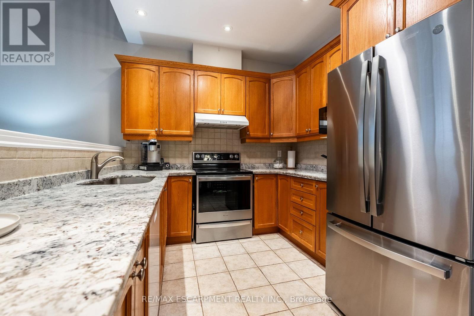 70 - 2165 Itabashi Way, Burlington, Ontario  L7M 0A2 - Photo 6 - W12134833