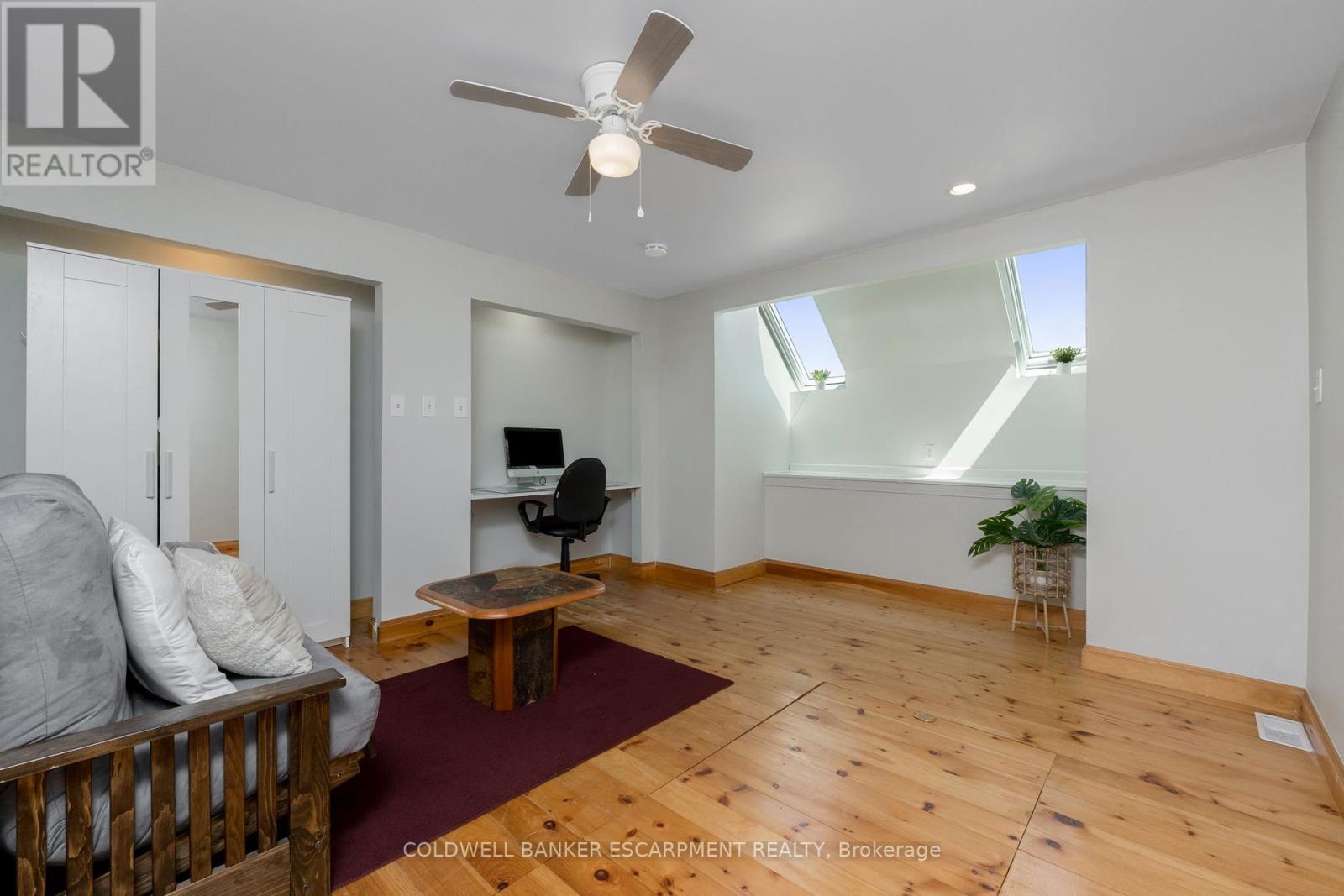 13467 Fourth Line N, Halton Hills, Ontario  L7J 2L8 - Photo 33 - W12134871