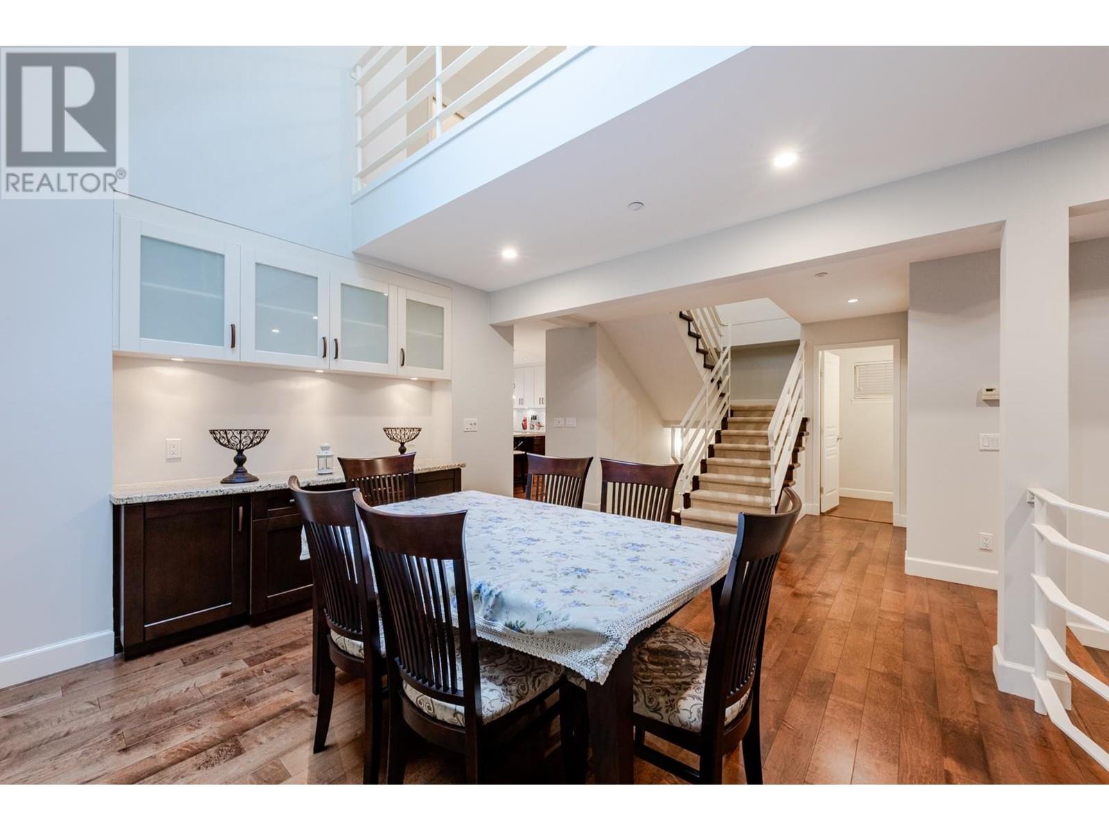 Listing Picture 6 of 26 : 2716 W 37TH AVENUE, Vancouver / 溫哥華 - 魯藝地產 Yvonne Lu Group - MLS Medallion Club Member