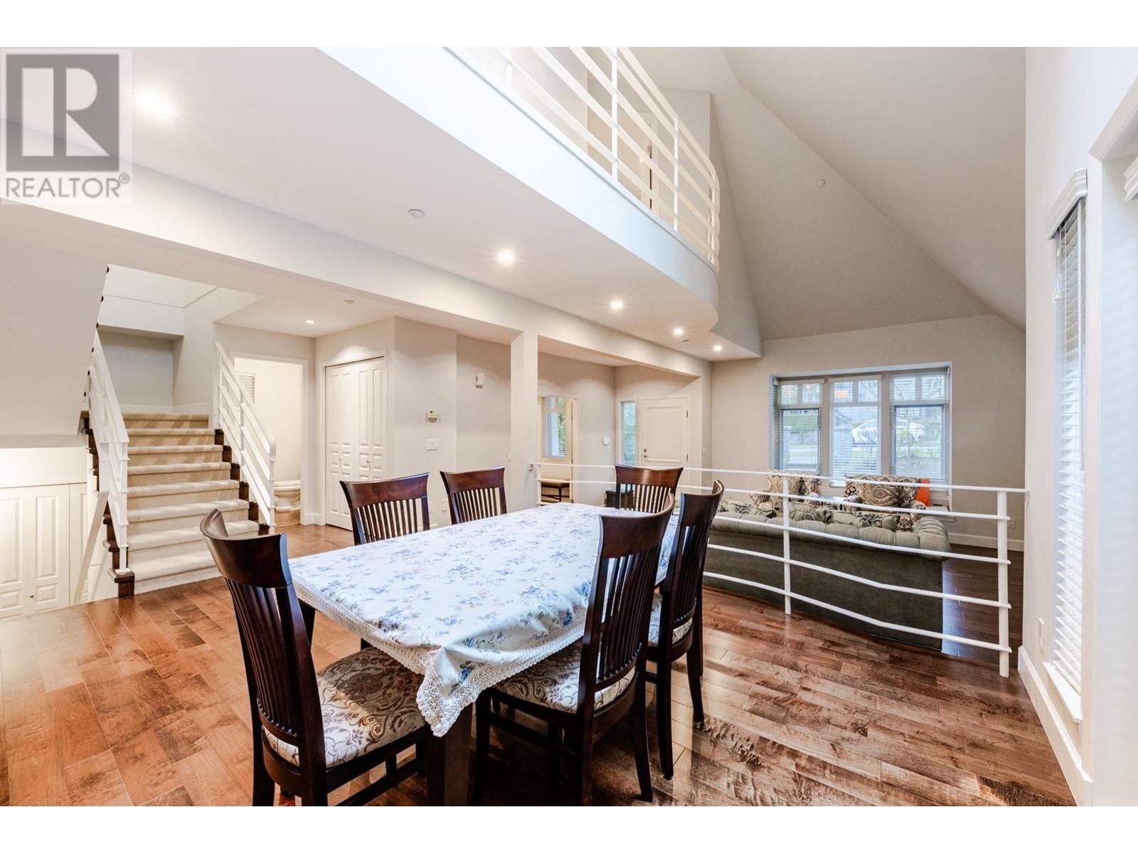 Listing Picture 5 of 26 : 2716 W 37TH AVENUE, Vancouver / 溫哥華 - 魯藝地產 Yvonne Lu Group - MLS Medallion Club Member