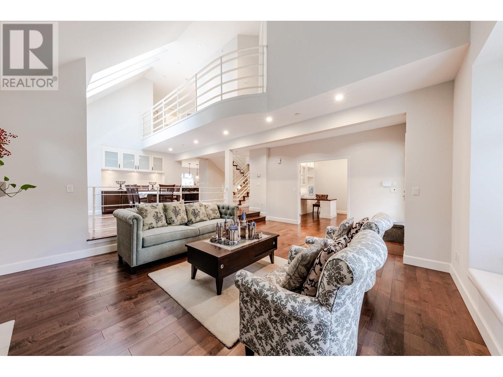 Property at 2716 W 37TH AVENUE image 3