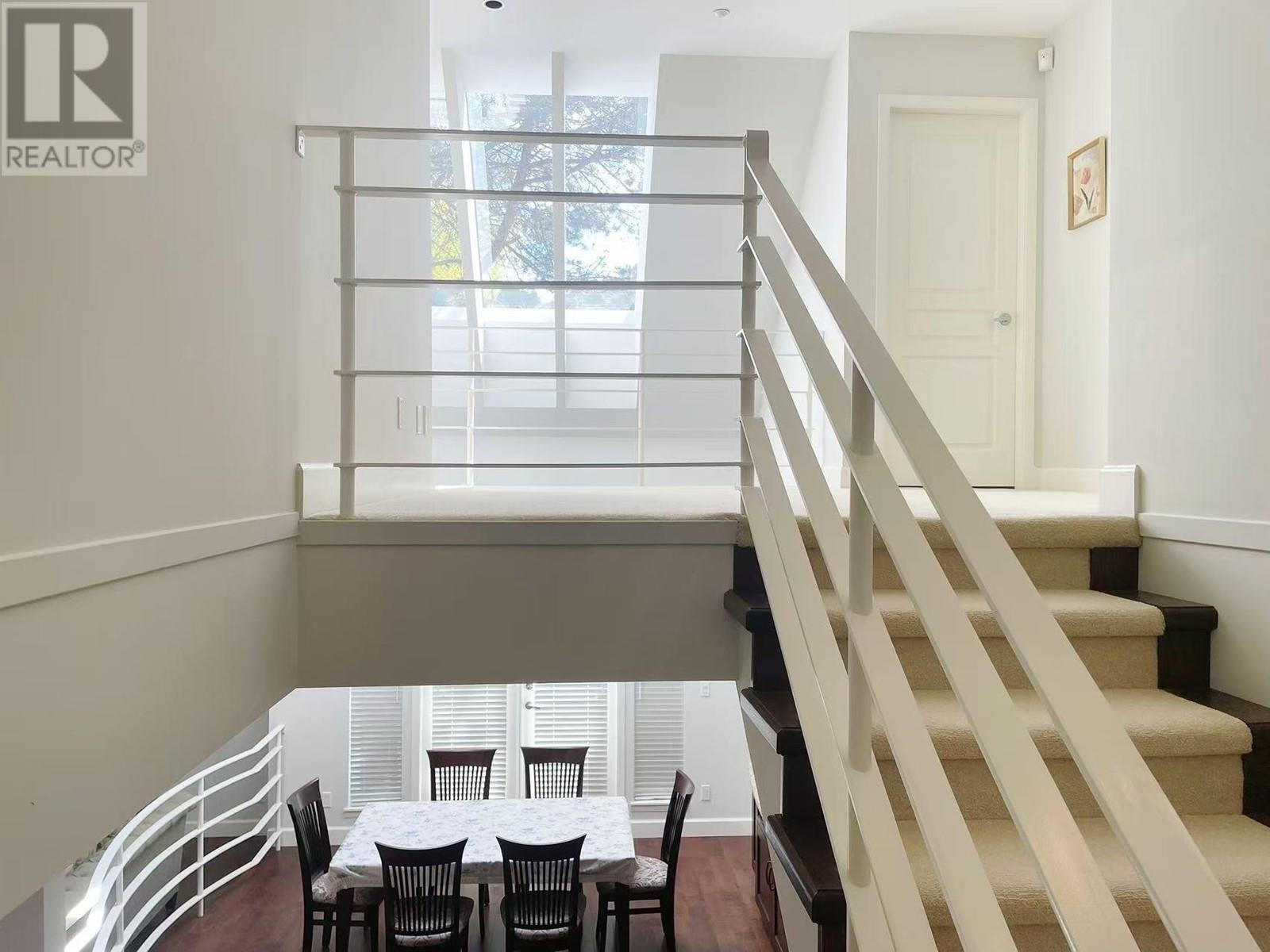 Listing Picture 16 of 26 : 2716 W 37TH AVENUE, Vancouver / 溫哥華 - 魯藝地產 Yvonne Lu Group - MLS Medallion Club Member