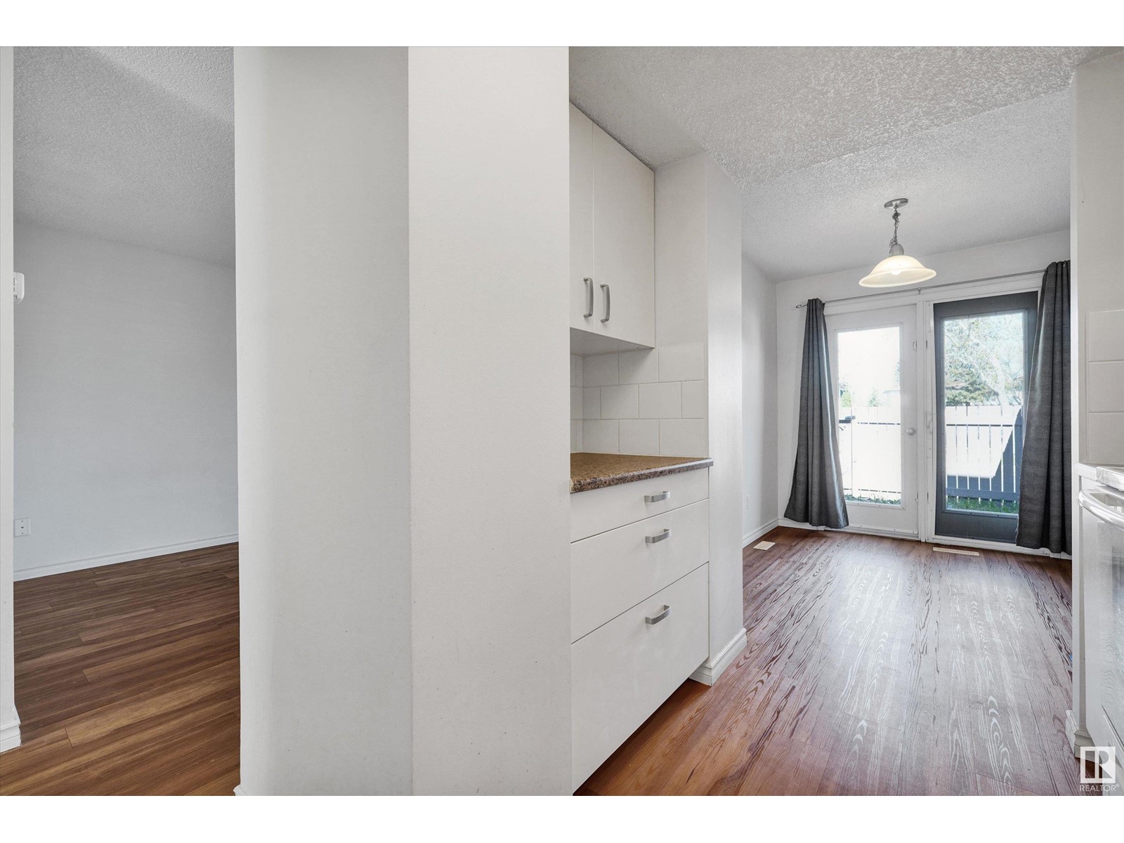 13855 24 St Nw, Edmonton, Alberta  T5Y 1K1 - Photo 21 - E4435276