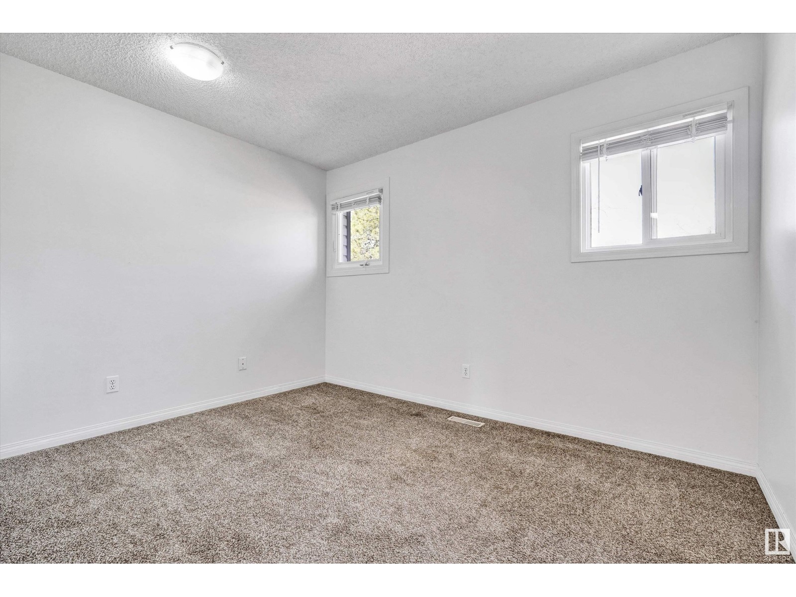 13855 24 St Nw, Edmonton, Alberta  T5Y 1K1 - Photo 33 - E4435276