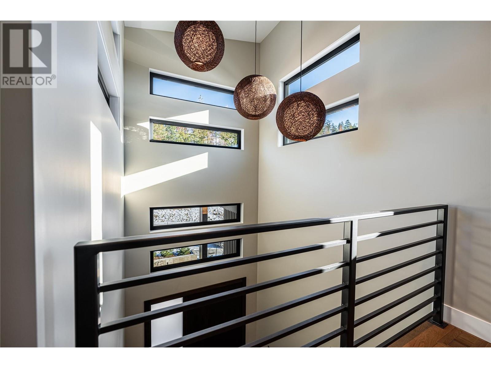 Property at 10138 Beacon Hill Drive image 3