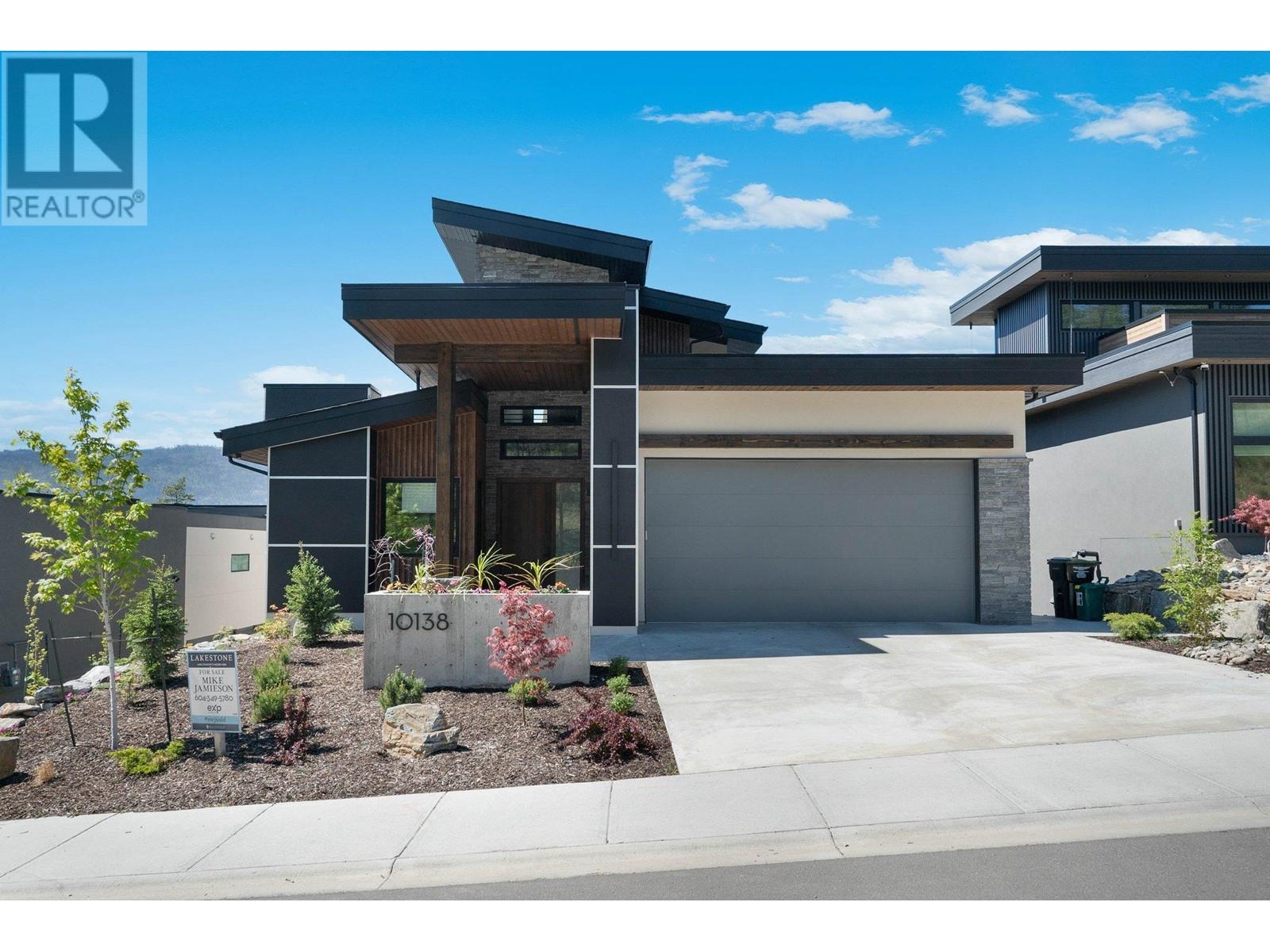 10138 Beacon Hill Drive, Lake Country, British Columbia