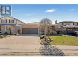36 SKYLARK DRIVE, Hamilton, Ontario