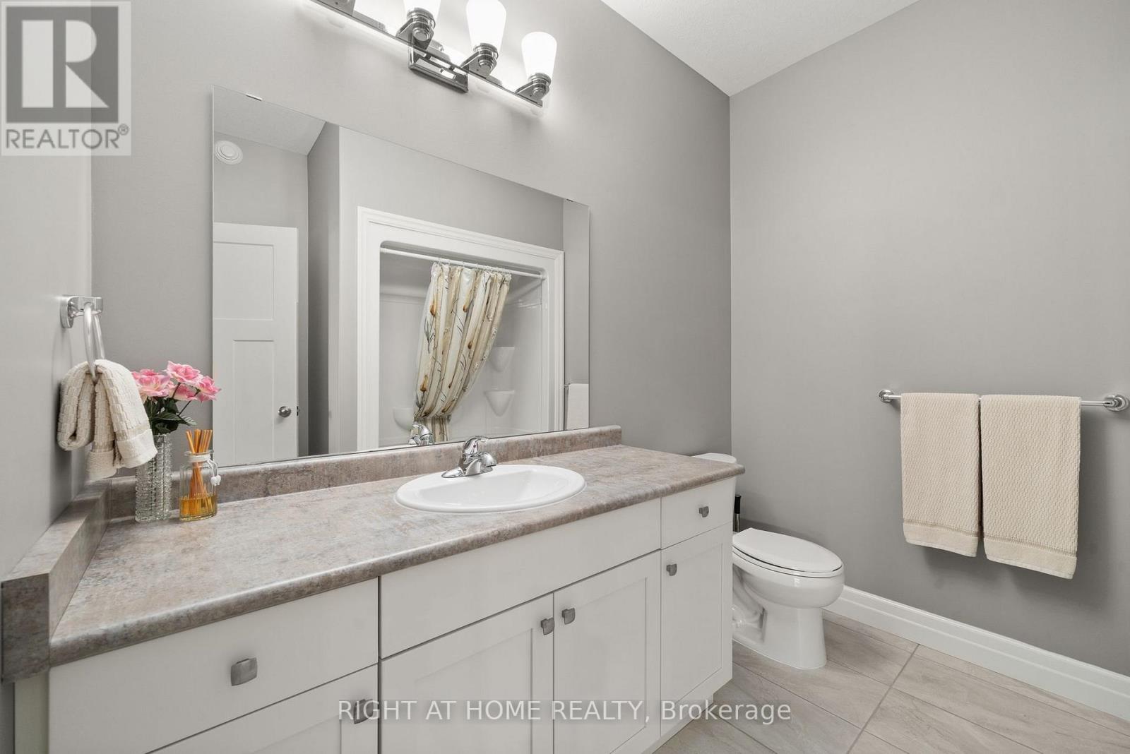 98 Spruce Gardens, Belleville, Ontario  K8N 0B5 - Photo 13 - X12134797