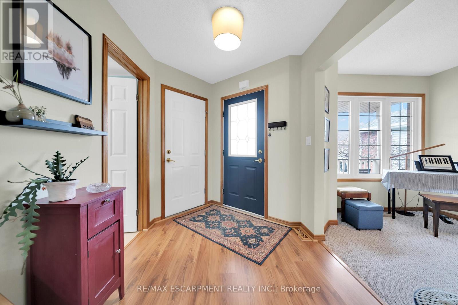 Property at 9 LINDSAY DRIVE image 5