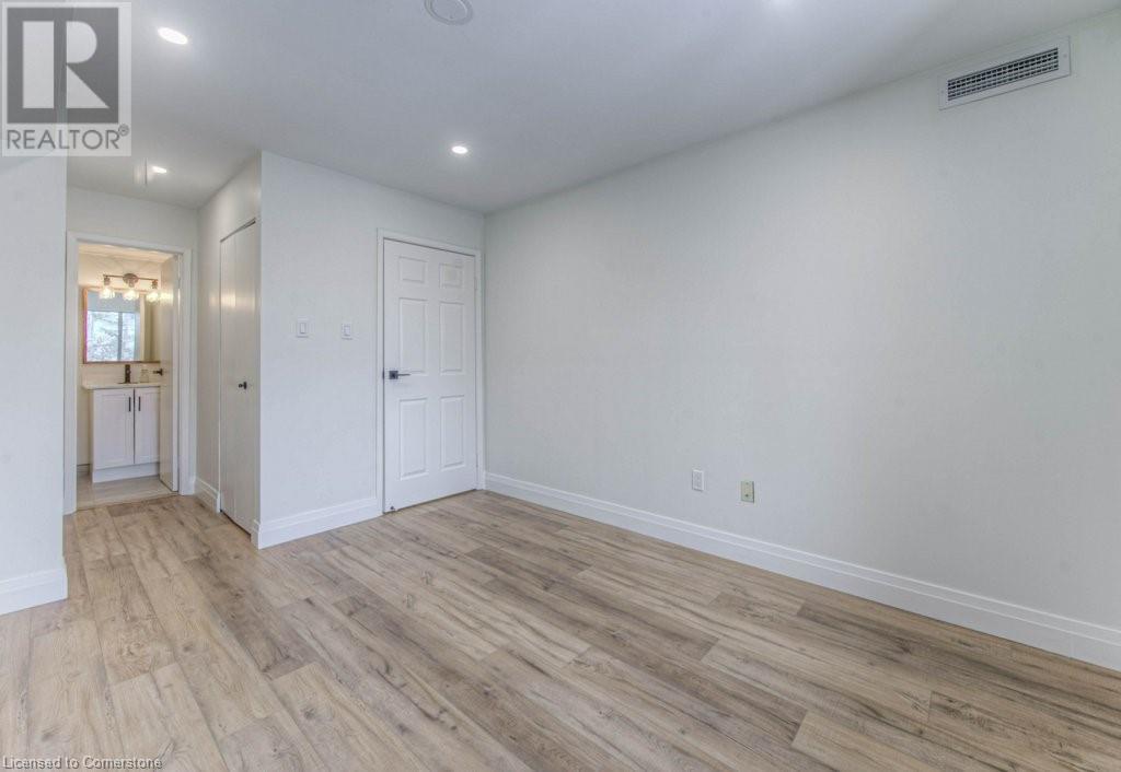 15 Hofstetter Avenue Unit# 402, Kitchener, Ontario  N2A 3Z7 - Photo 14 - 40716423
