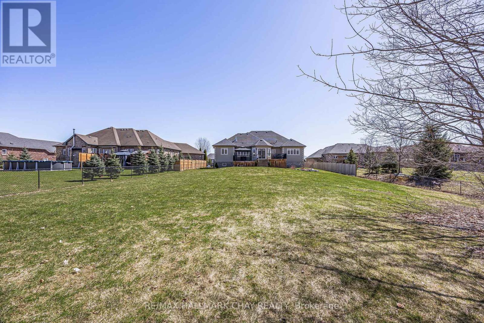 16 Basswood Drive, Wasaga Beach, Ontario  L9Z 0A9 - Photo 35 - S12133799