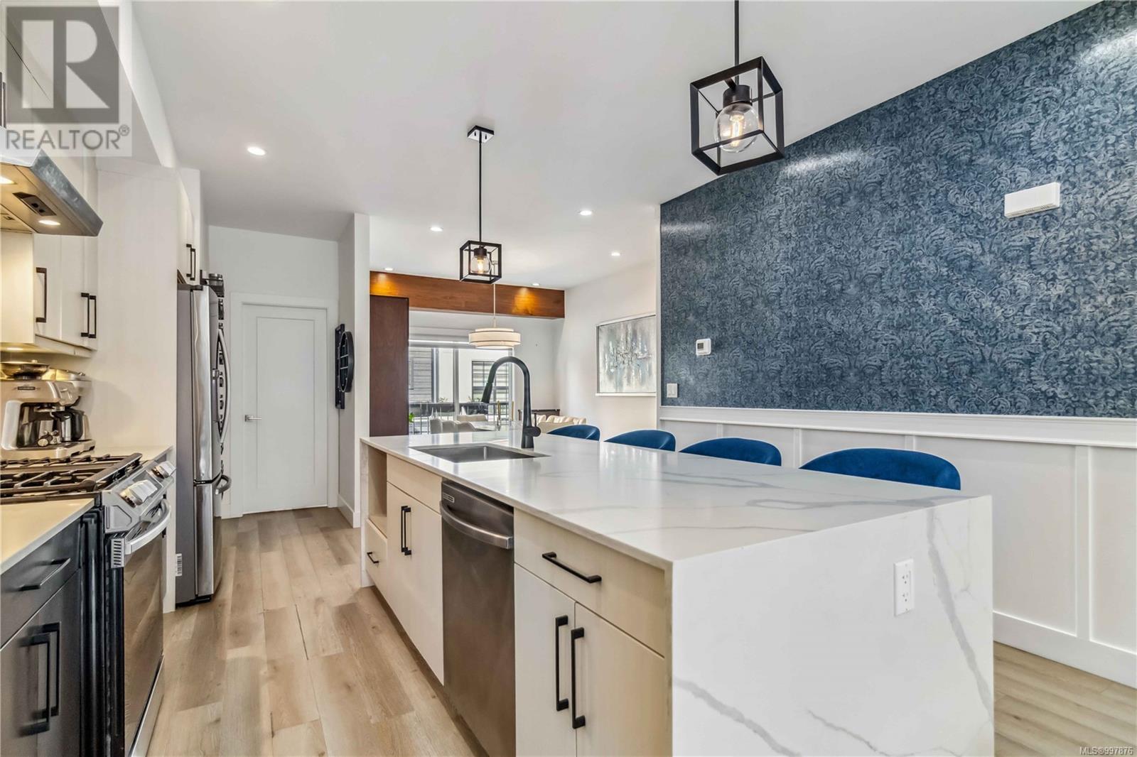 111 624 Strandlund Ave, Langford, British Columbia  V9B 3E9 - Photo 11 - 997876