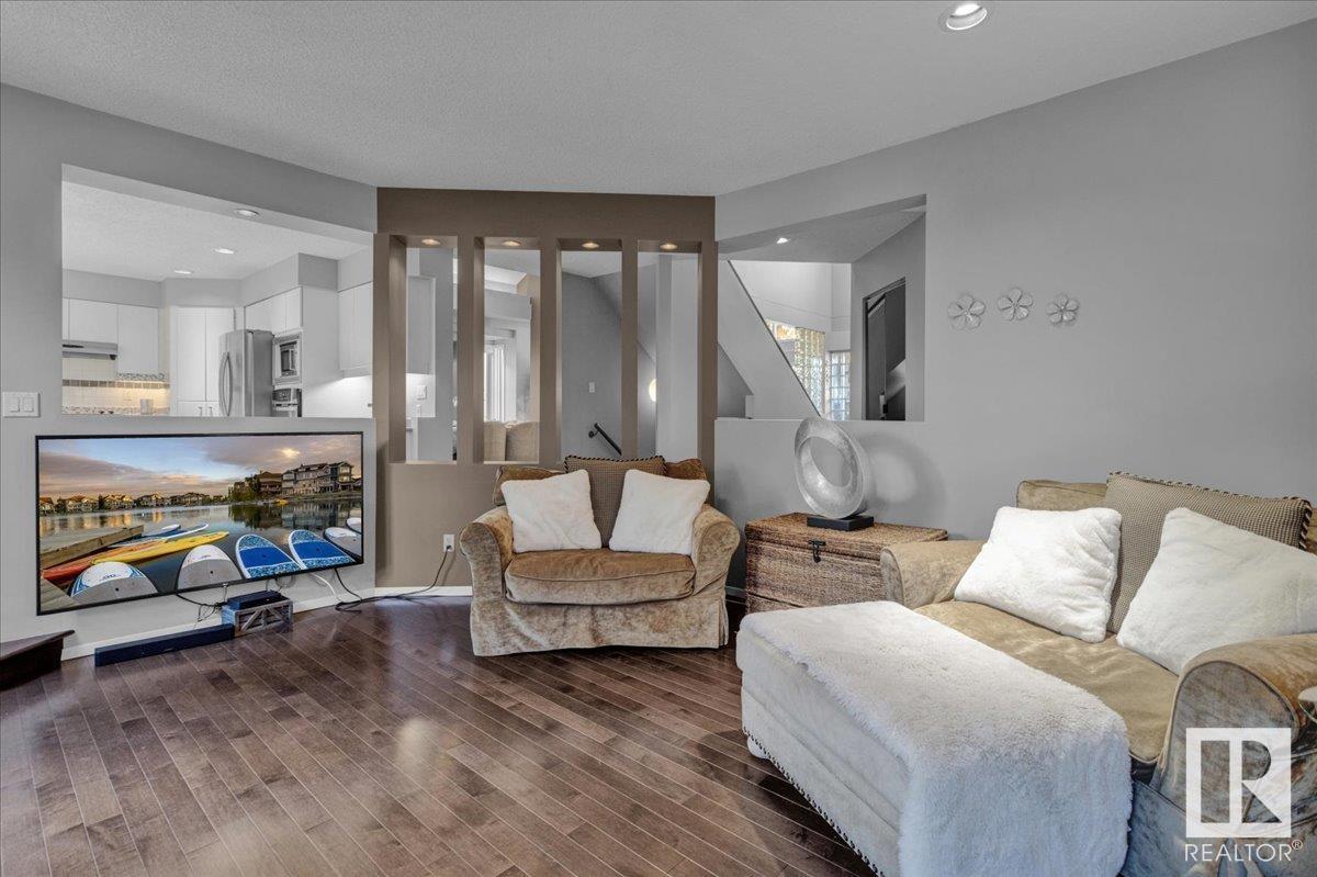 Property at 168 WEAVER DR NW image 2