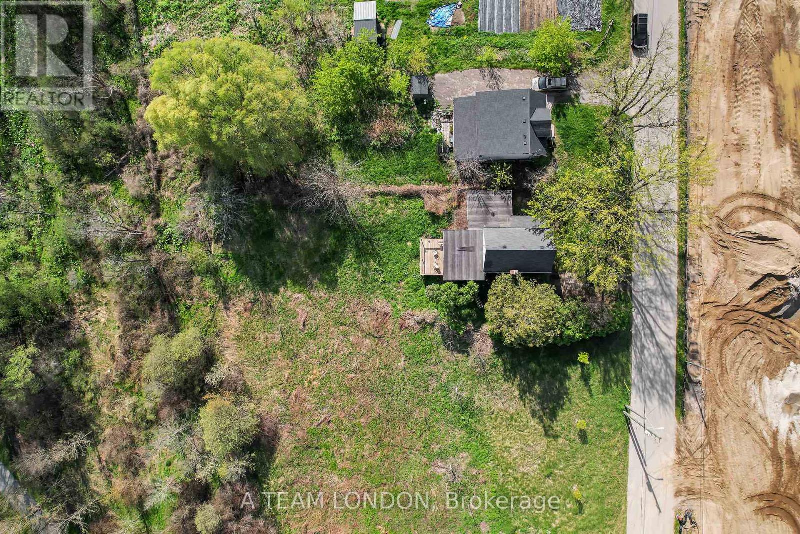 19 Norlan Avenue, London East, Ontario  N5W 5N9 - Photo 34 - X12135012