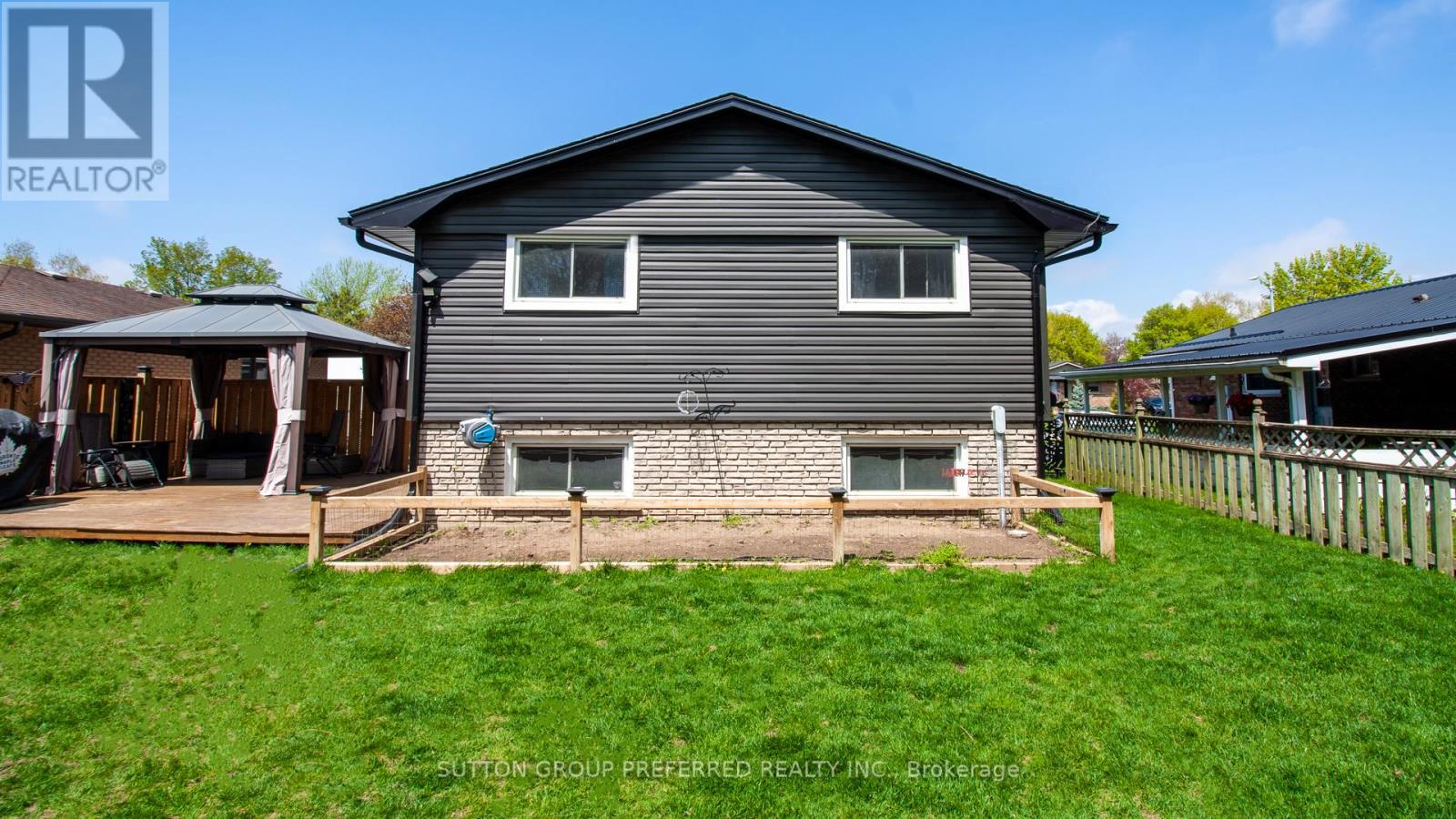 11 Stoney Court, Tillsonburg, Ontario  N4G 4R7 - Photo 4 - X12135109