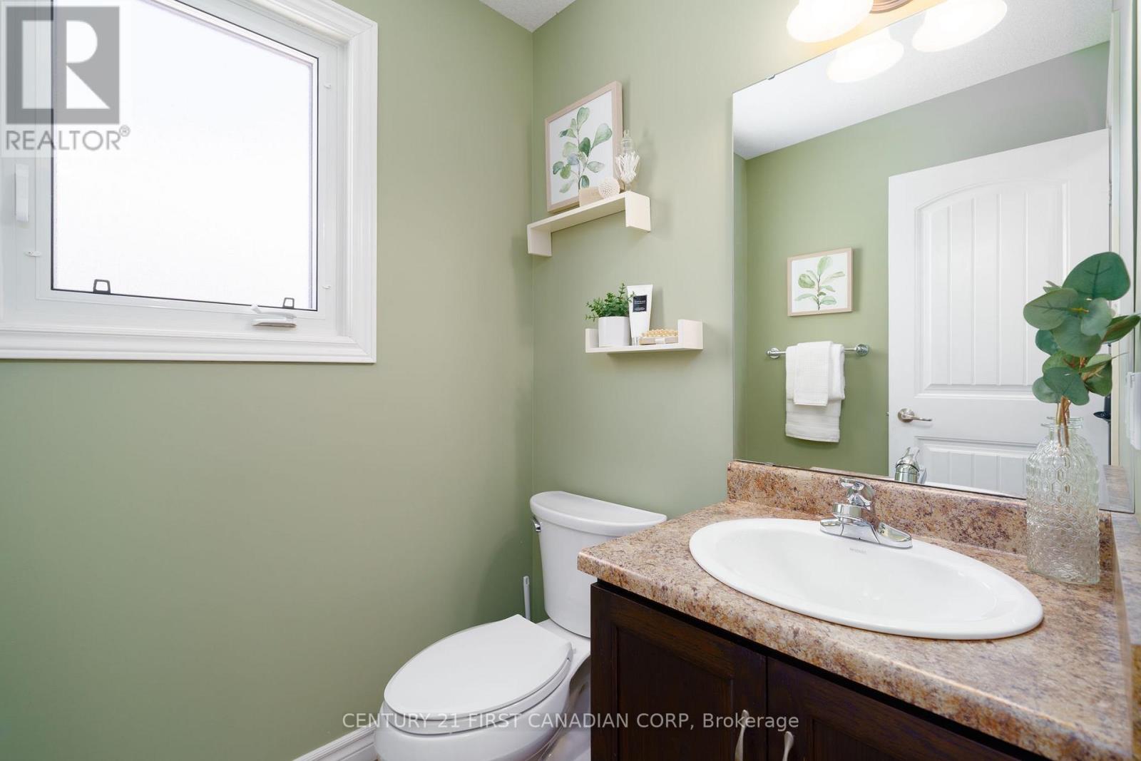 102 Steven Street, Strathroy-Caradoc, Ontario  N7G 4K9 - Photo 12 - X12135128