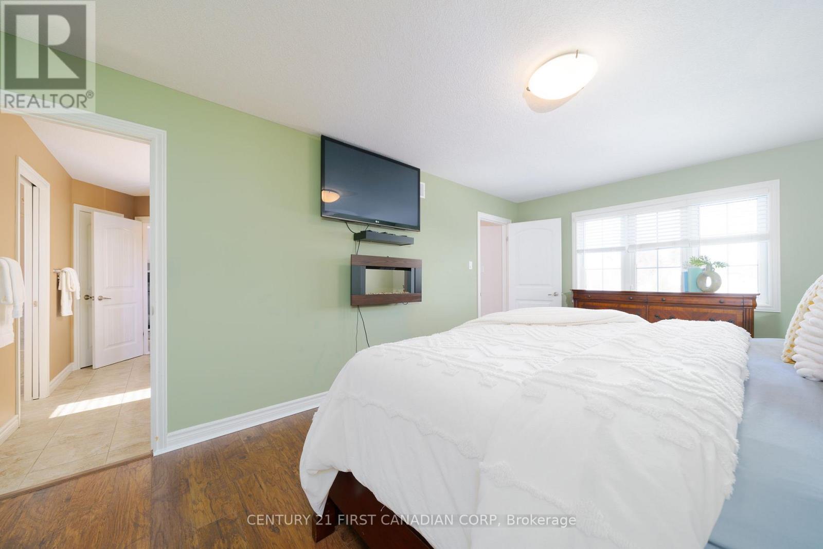 102 Steven Street, Strathroy-Caradoc, Ontario  N7G 4K9 - Photo 15 - X12135128