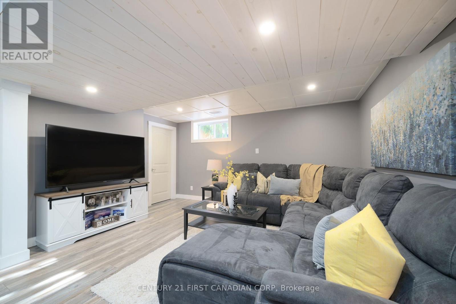 102 Steven Street, Strathroy-Caradoc, Ontario  N7G 4K9 - Photo 20 - X12135128