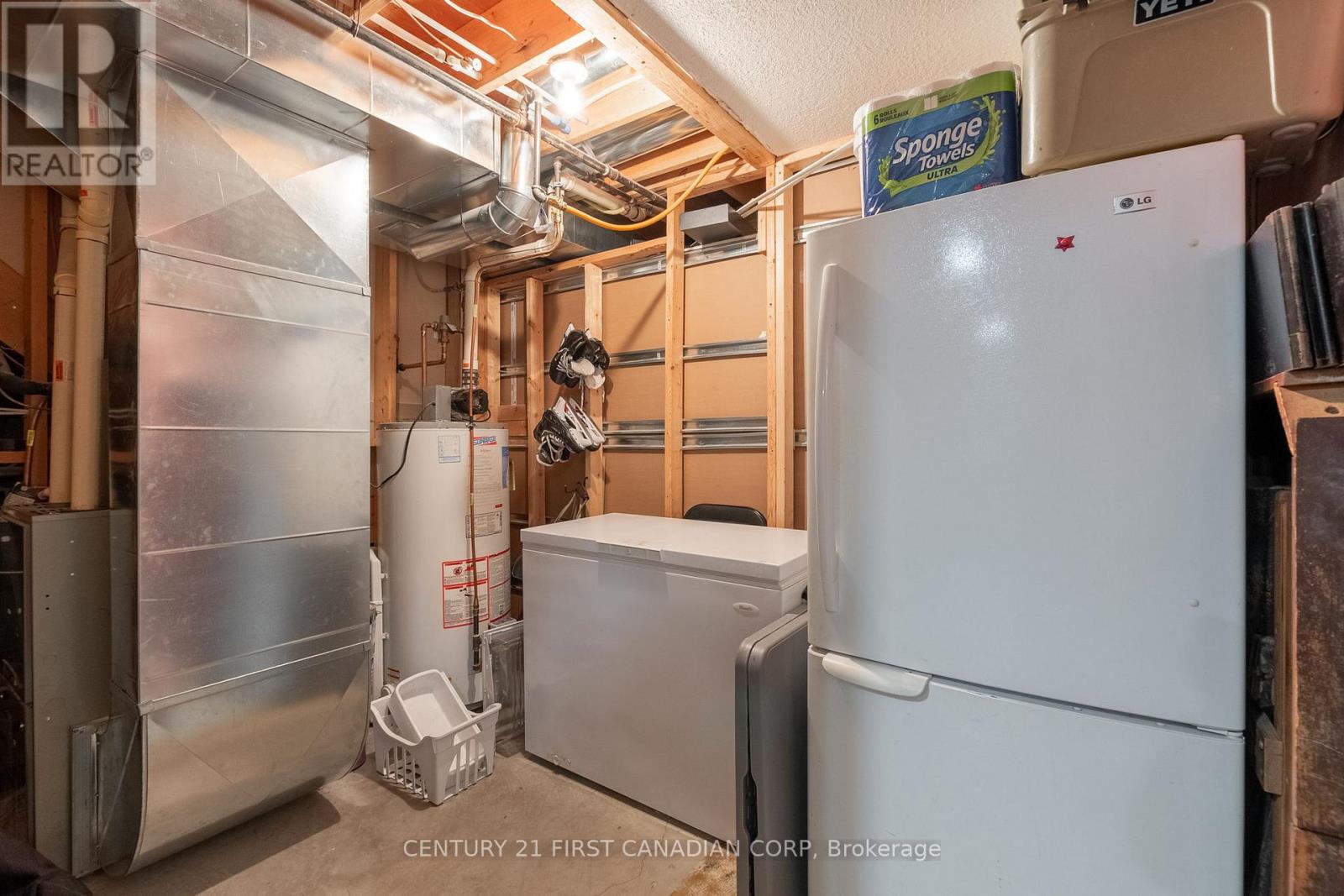 102 Steven Street, Strathroy-Caradoc, Ontario  N7G 4K9 - Photo 26 - X12135128