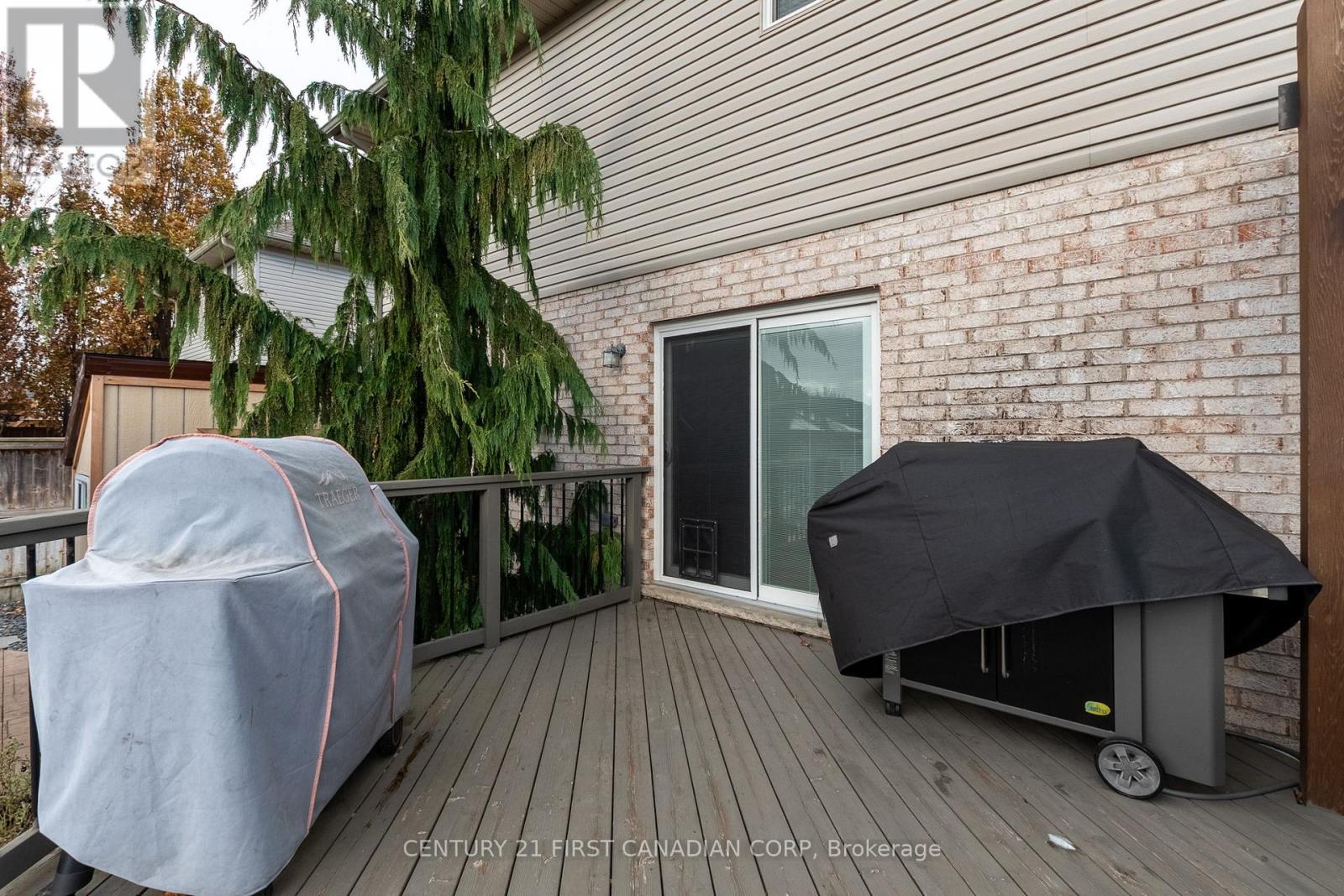 102 Steven Street, Strathroy-Caradoc, Ontario  N7G 4K9 - Photo 27 - X12135128