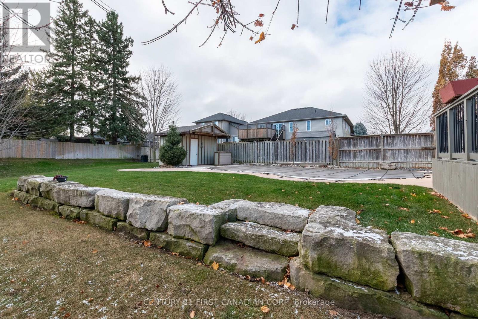 102 Steven Street, Strathroy-Caradoc, Ontario  N7G 4K9 - Photo 34 - X12135128