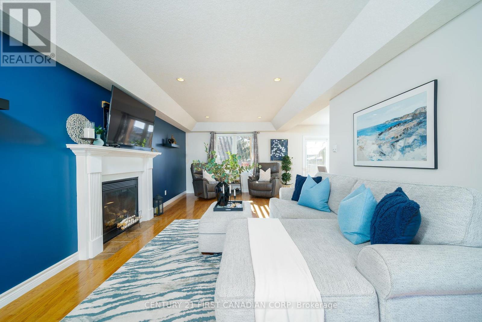 Property at 102 STEVEN STREET image 5