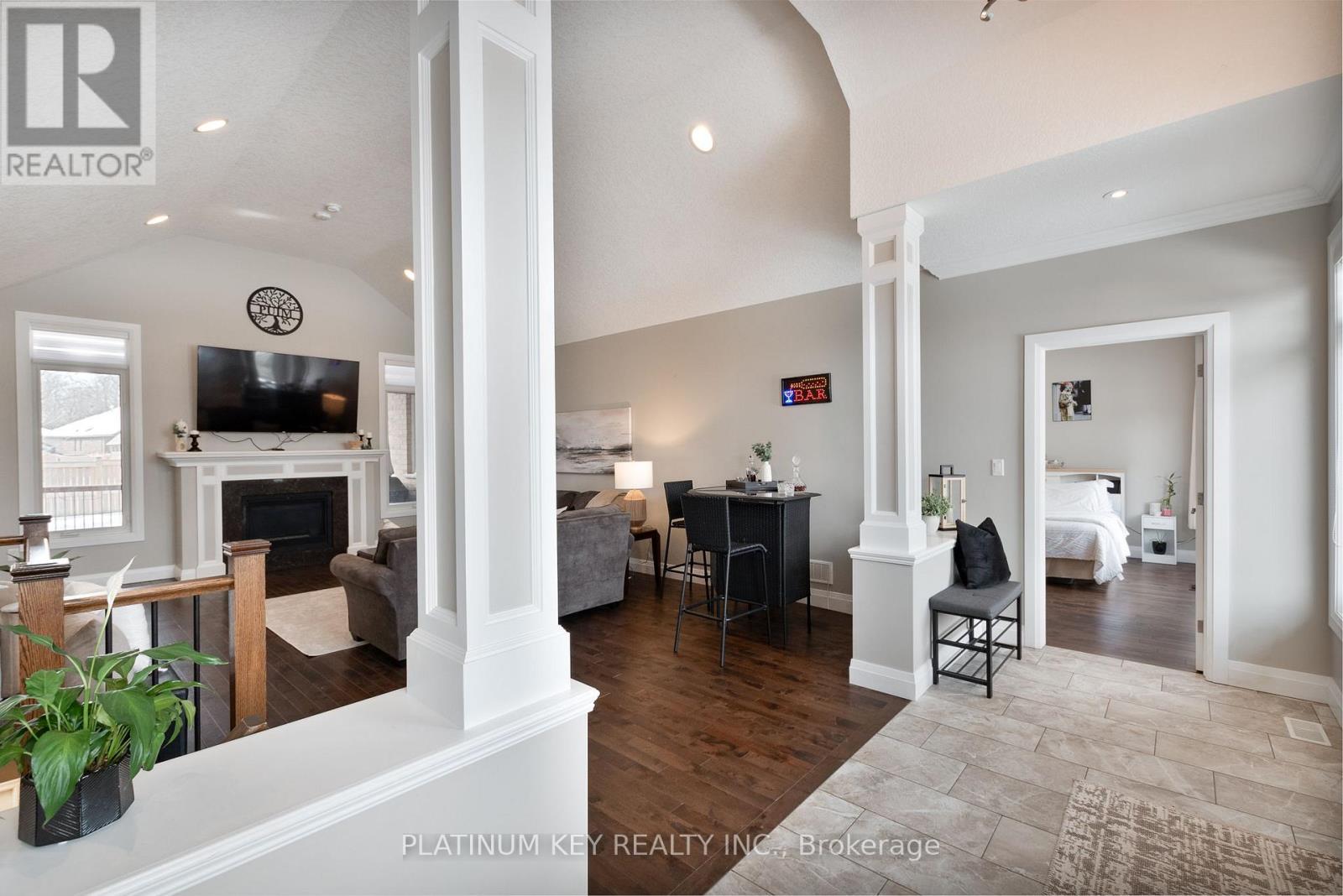 Property at 50 VEALE CRESCENT image 4