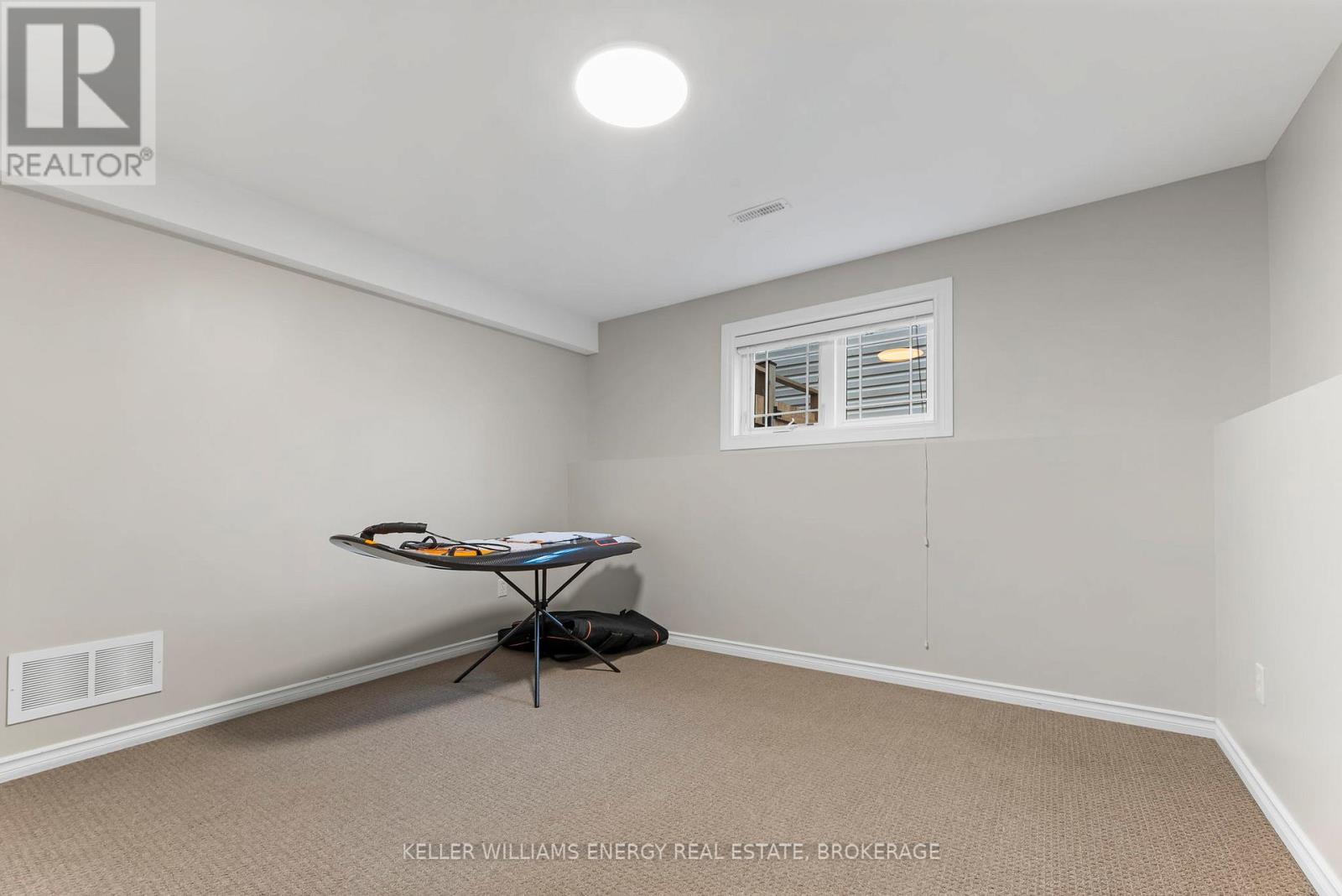 104 Bowen Drive, Peterborough North, Ontario  K9H 0B8 - Photo 25 - X12135070