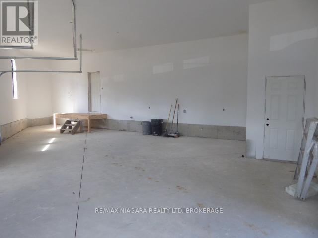 455 Mines Road, Haldimand, Ontario  N3W 1X6 - Photo 14 - X12135098