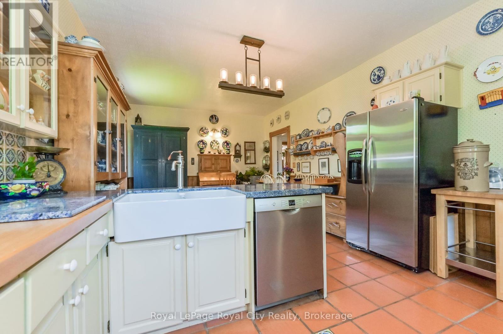 935 Scotland Street, Centre Wellington, Ontario  N1M 3R9 - Photo 17 - X12135053