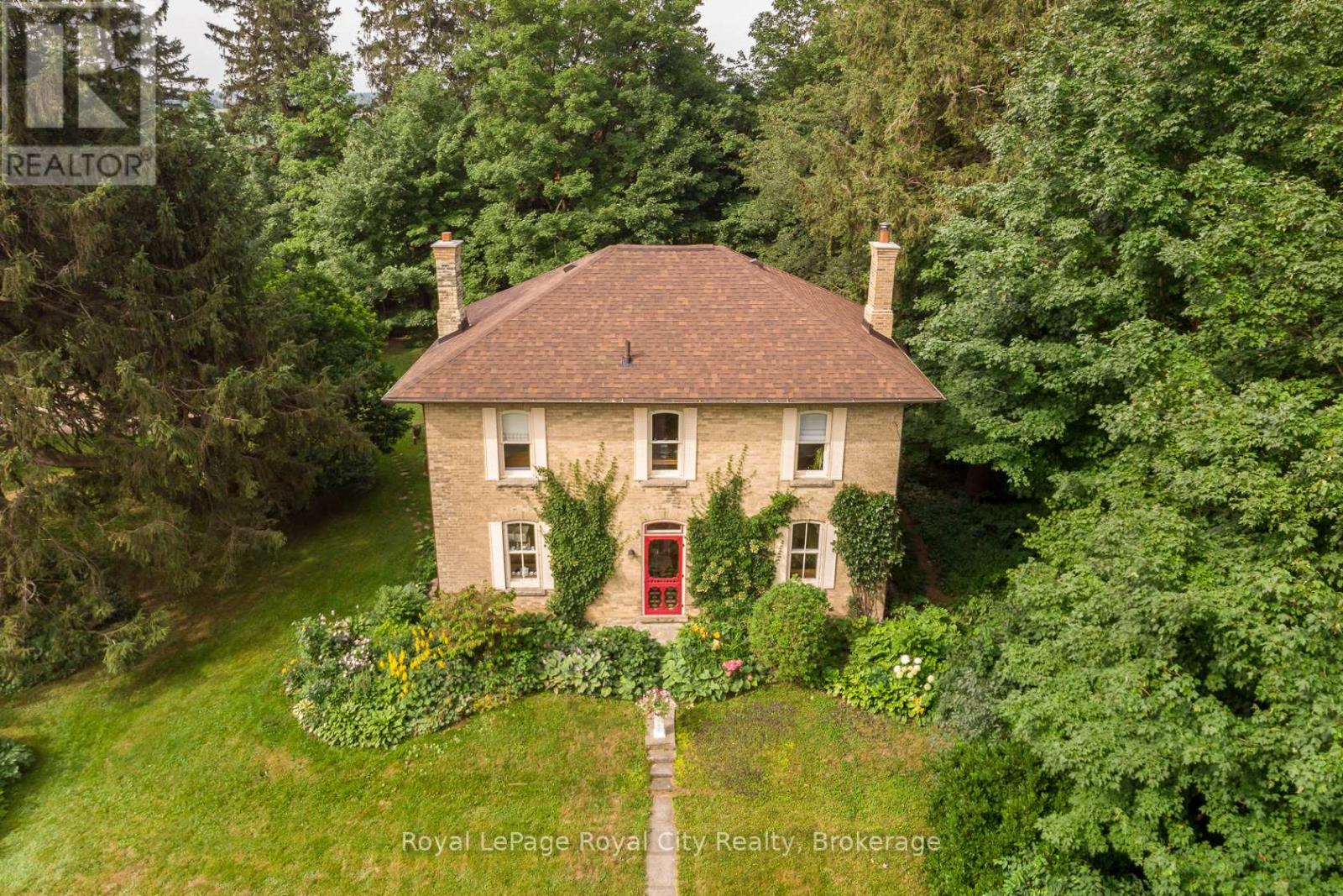 935 Scotland Street, Centre Wellington, Ontario  N1M 3R9 - Photo 2 - X12135053