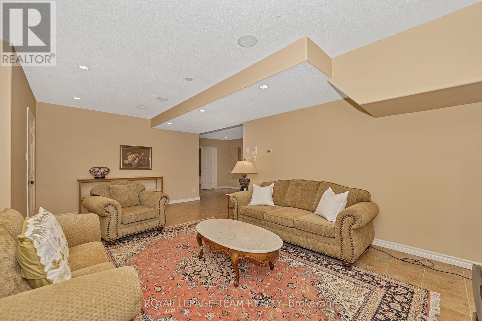 38 Roycroft Way, Ottawa, Ontario  K2W 1C7 - Photo 38 - X12134988