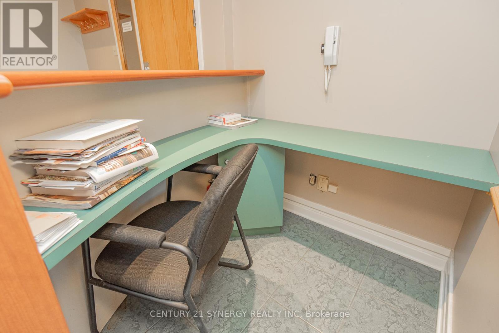212 - 1929 Russell Road, Ottawa, Ontario  K1G 4G3 - Photo 13 - X12135027