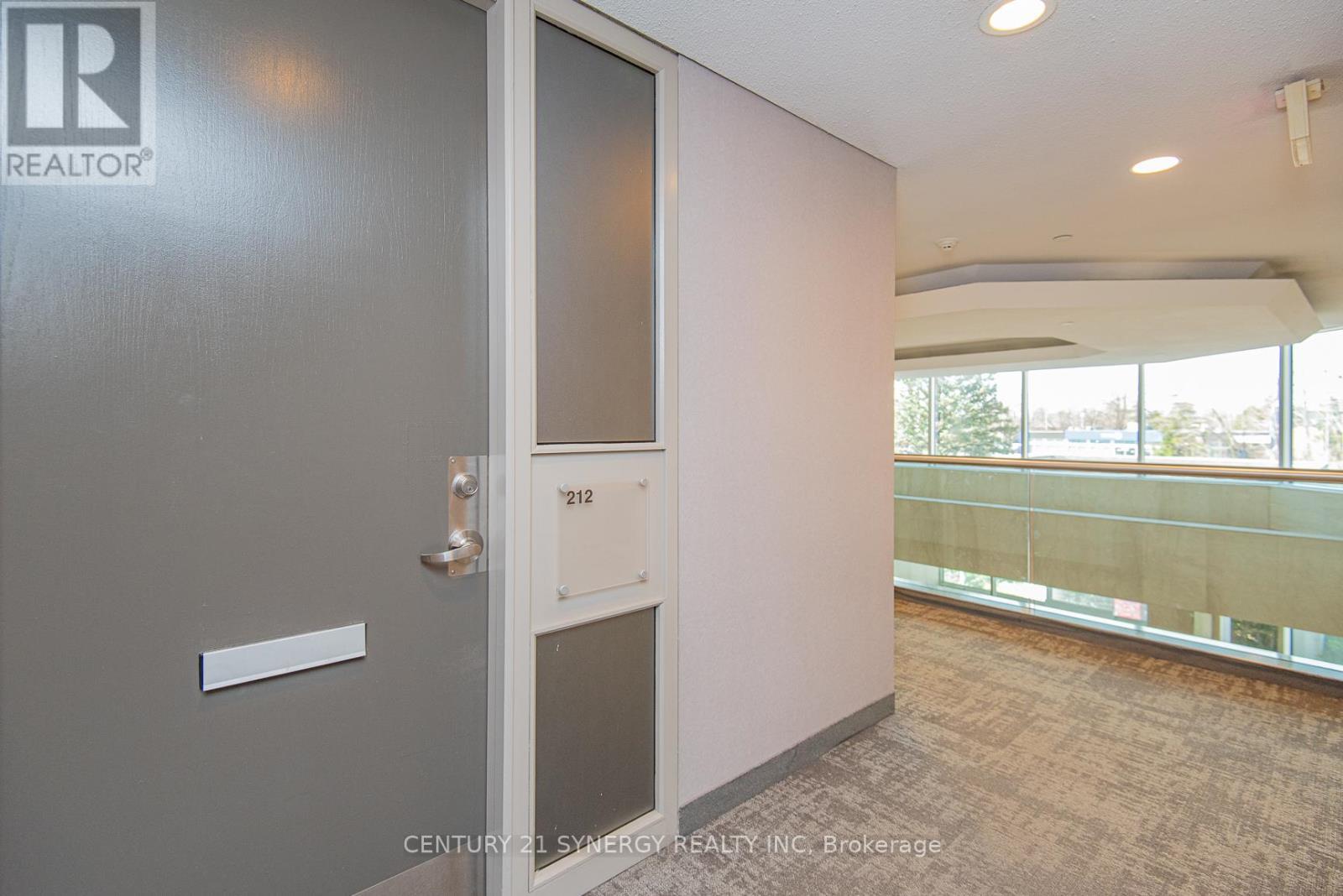 212 - 1929 Russell Road, Ottawa, Ontario  K1G 4G3 - Photo 8 - X12135027