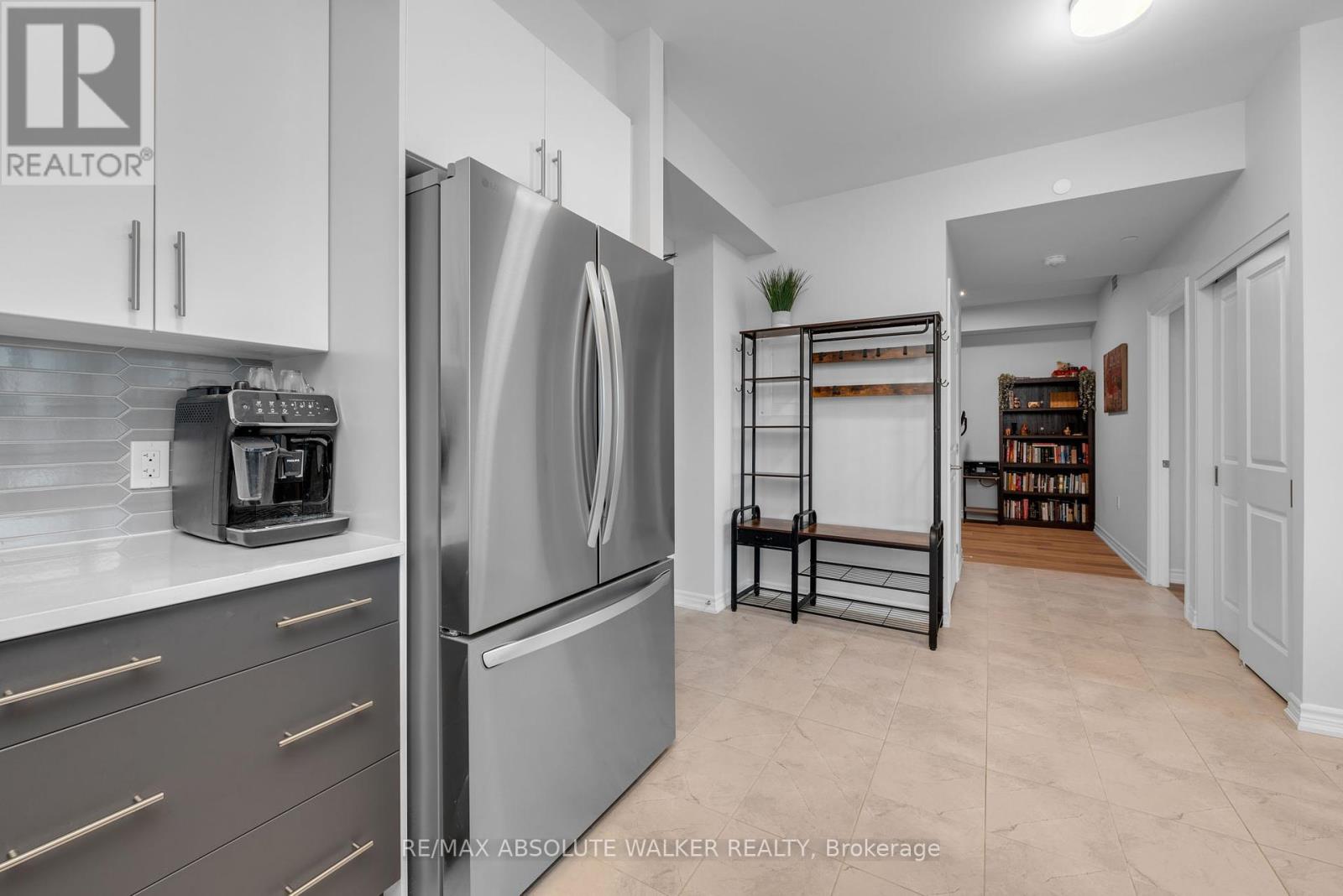602 - 397 Codds Road, Ottawa, Ontario  K1K 5C7 - Photo 11 - X12135028