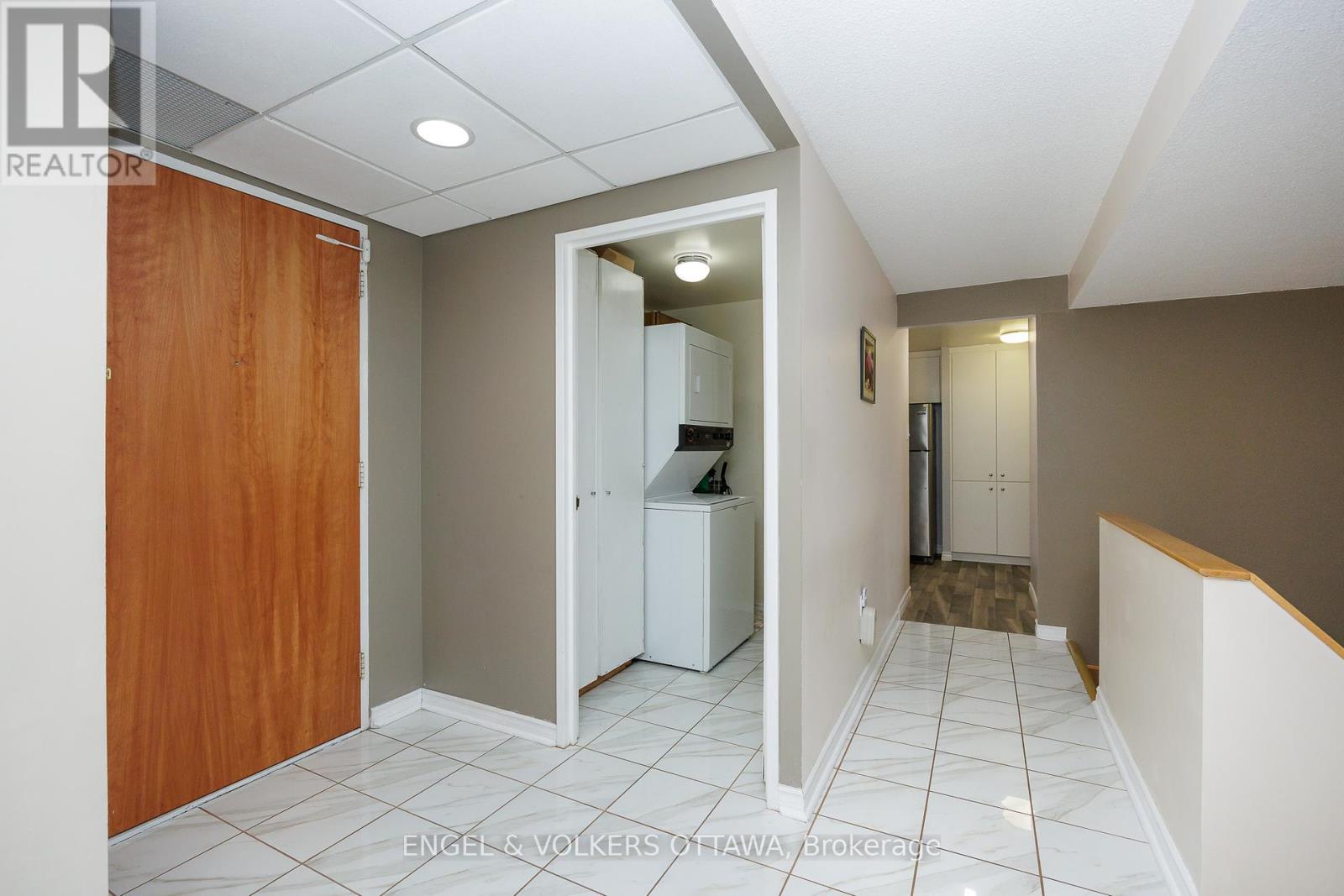 401 - 373 Laurier Avenue E, Ottawa, Ontario  K1N 8X6 - Photo 8 - X12135055