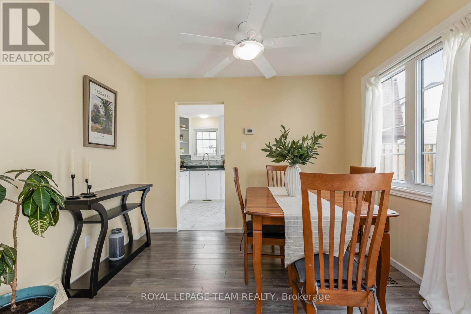 156 - 518 Orkney Private, Ottawa, Ontario  K2C 3M7 - Photo 13 - X12135115