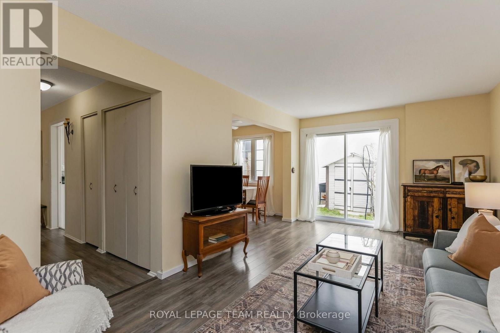 156 - 518 Orkney Private, Ottawa, Ontario  K2C 3M7 - Photo 9 - X12135115