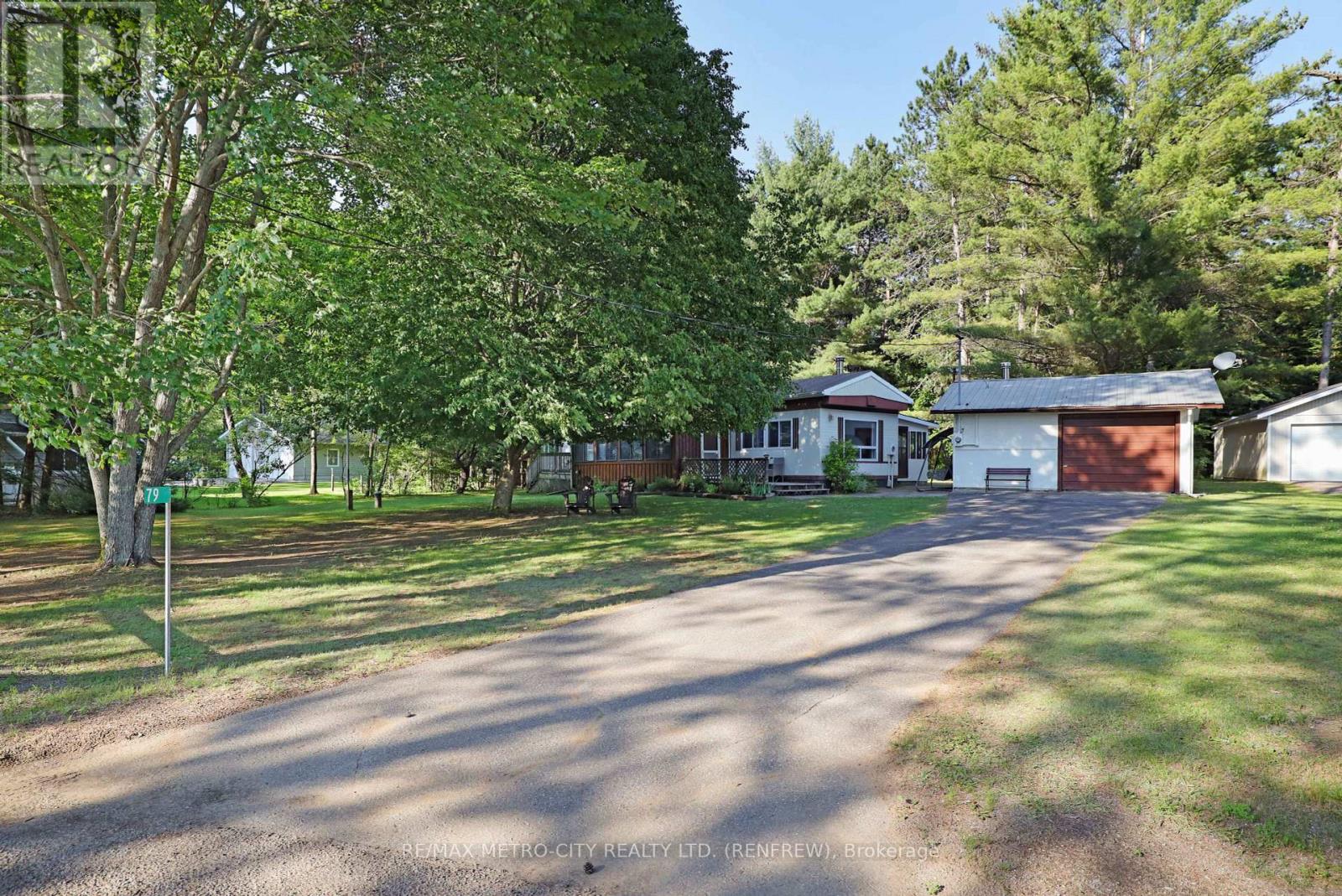 79 Flying Club Road, Greater Madawaska, Ontario  K0J 2R0 - Photo 29 - X12135032