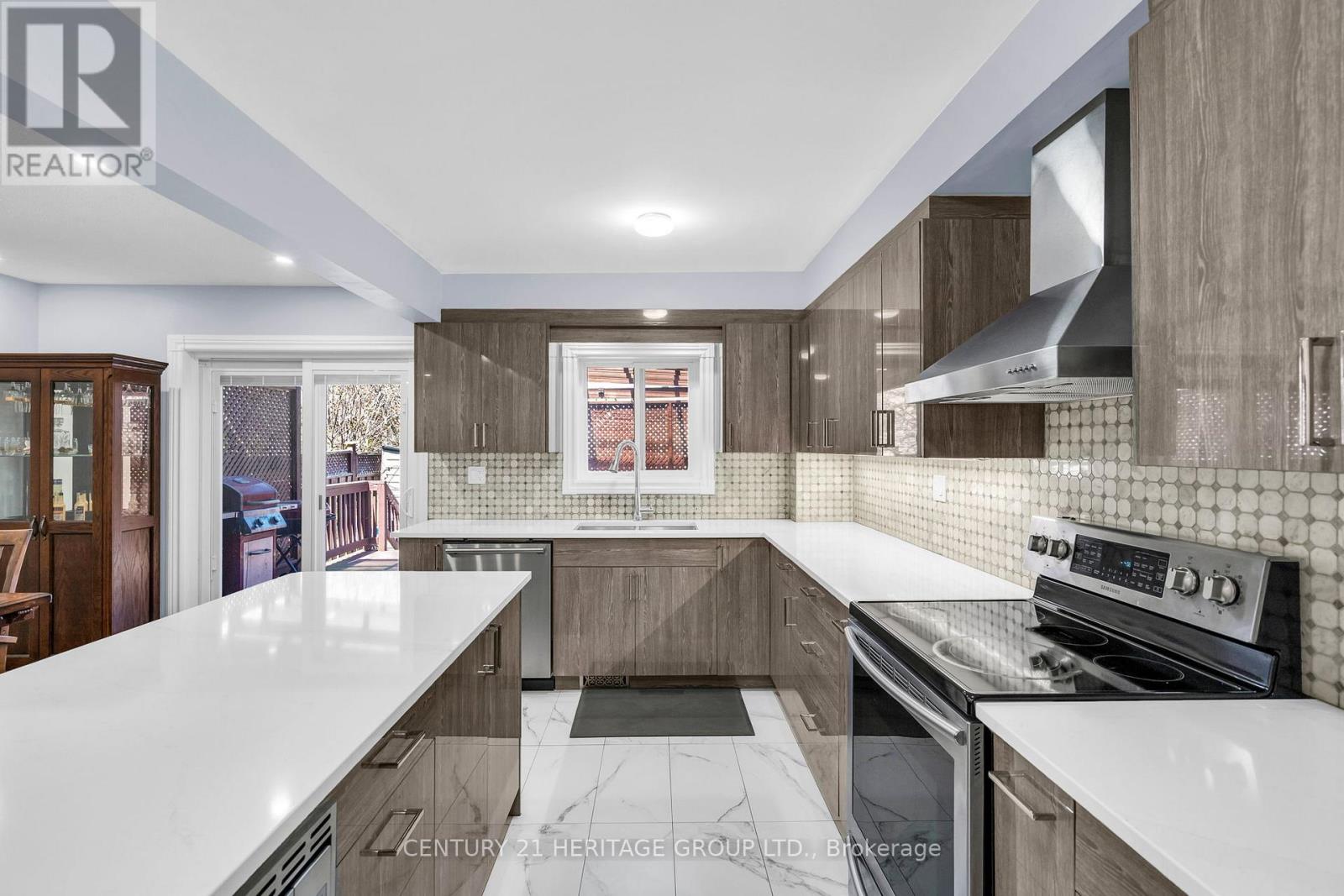 68 Silverdart Crescent, Richmond Hill, Ontario  L4E 3T8 - Photo 12 - N12134937