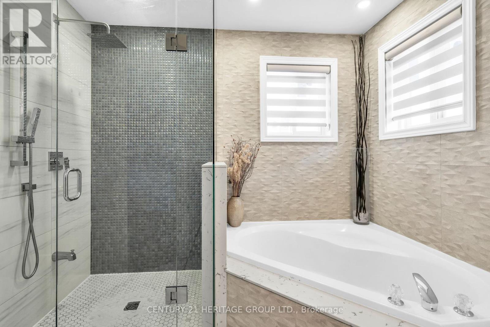 68 Silverdart Crescent, Richmond Hill, Ontario  L4E 3T8 - Photo 21 - N12134937