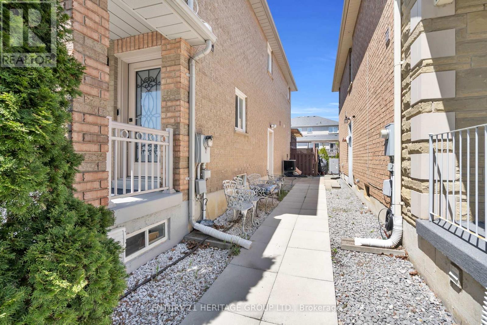 68 Silverdart Crescent, Richmond Hill, Ontario  L4E 3T8 - Photo 29 - N12134937