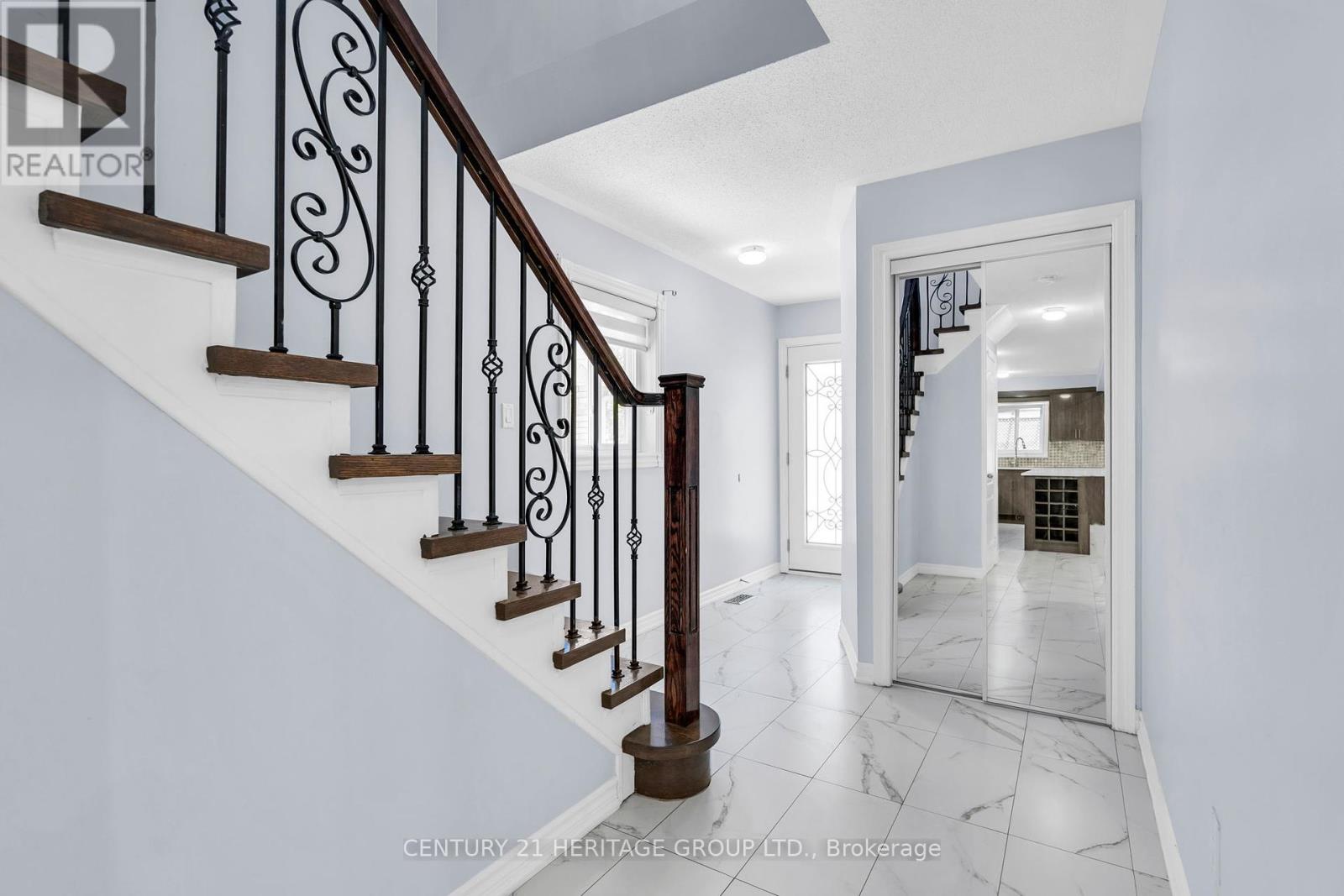 68 Silverdart Crescent, Richmond Hill, Ontario  L4E 3T8 - Photo 7 - N12134937